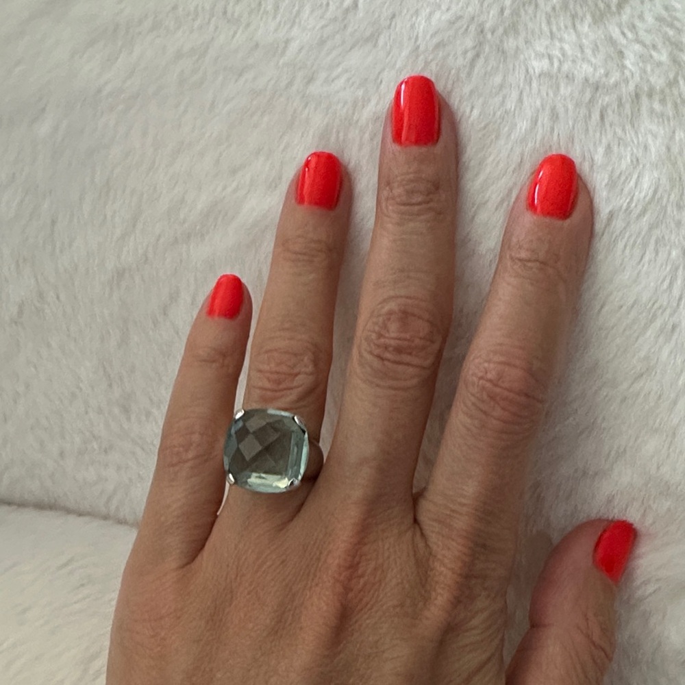 Swarovski Elegant Silver-Toned Ring with Large Gemstone